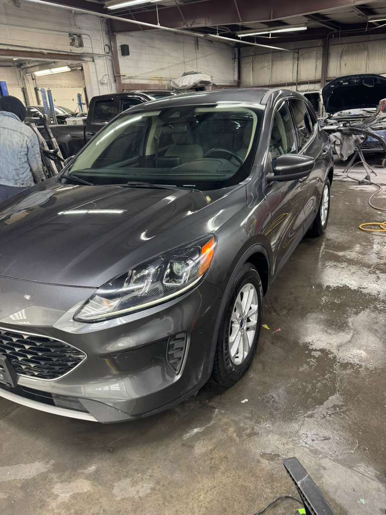 2020 Ford Ford Escape SE Sport Utility 4D